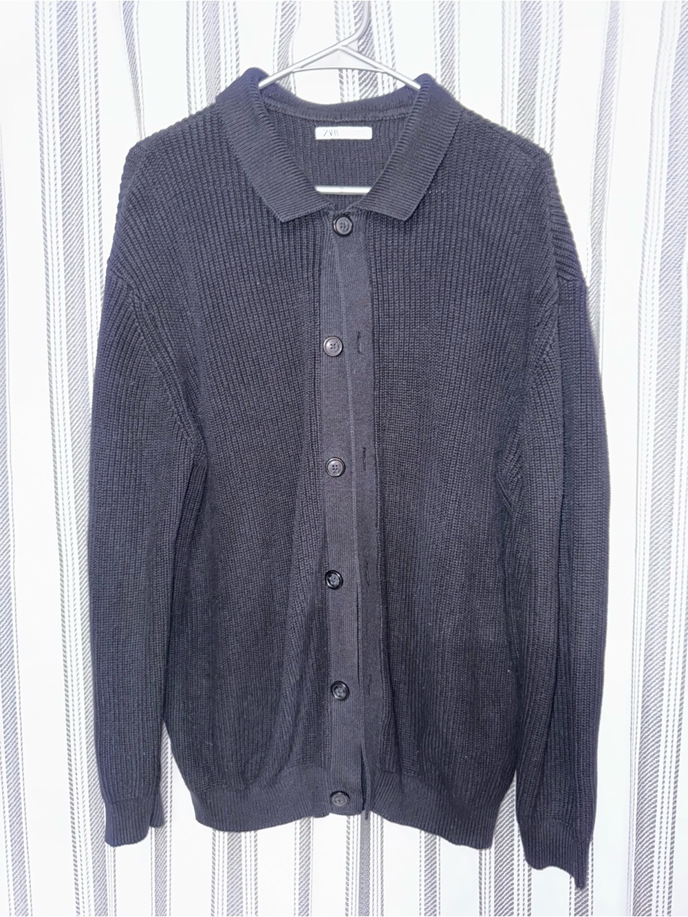 Zara Men’s Dark Charcoal Button-Front Knit Cardigan